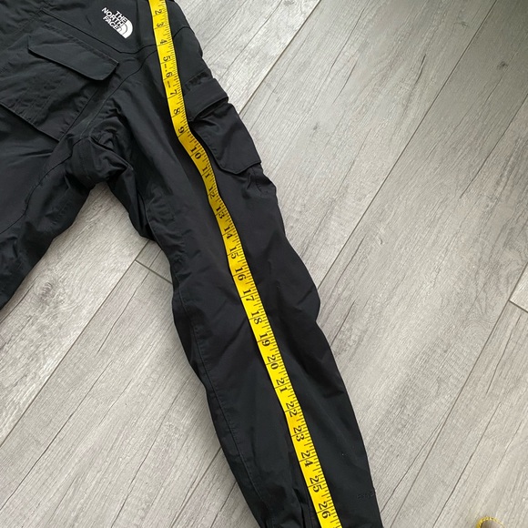 The North Face Womens Hyvent Jacket - Picture 10 of 16